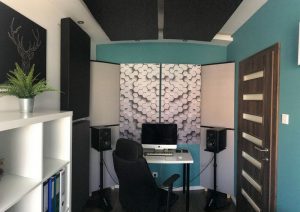 Perfekt akustisk lydabsorberende panel i et lille hus studie
